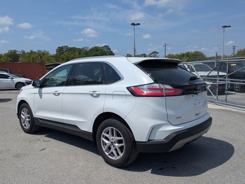 Used 2024 Ford Edge SEL w/ Convenience Package AWD/4WD image 6