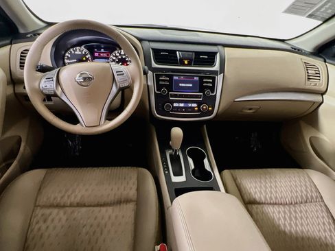 Used 2016 Nissan Altima 2.5 SV FWD image 30