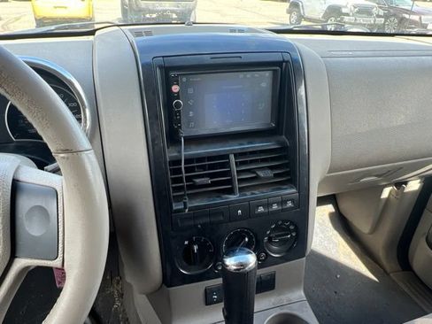 Used 2007 Ford Explorer XLT AWD/4WD image 11