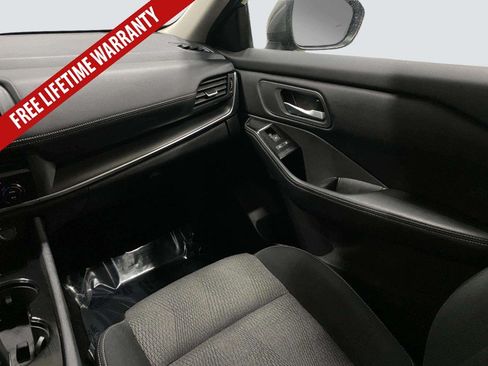 Used 2025 Nissan Rogue SV FWD image 22