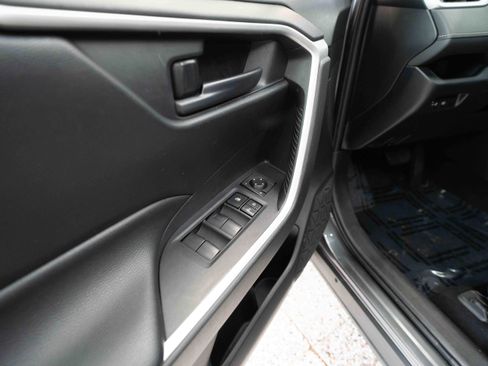 Used 2019 Toyota RAV4 LE w/ All Weather Liner Package AWD/4WD image 7