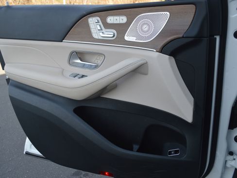 Used 2023 Mercedes-Benz GLS 450 450 image 12