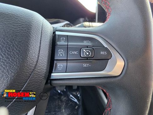 Used 2023 Jeep Compass Trailhawk AWD/4WD image 16