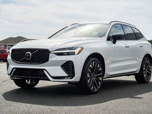 New 2026 Volvo XC60 B5 Ultra w/ Protection Package Premier image 3