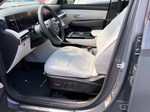 New 2025 Hyundai Tucson Limited image 6
