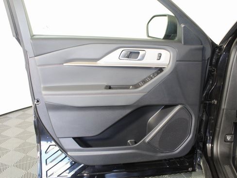 Certified 2025 Ford Explorer Active image 20