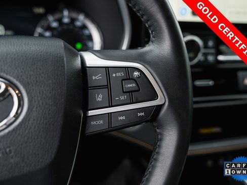 Certified 2023 Toyota Highlander Bronze Edition image 17