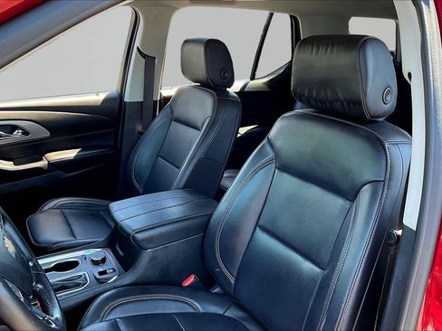 Used 2019 Chevrolet Traverse LT w/ LPO, Cargo Package FWD image 21