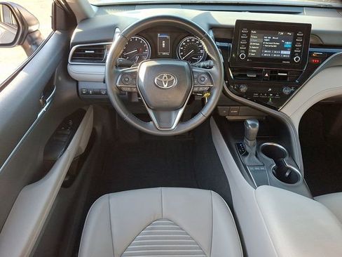 Used 2023 Toyota Camry SE FWD image 11