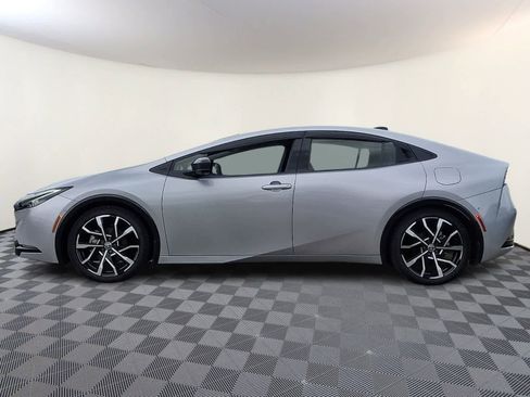 Used 2024 Toyota Prius Prime Premium w/ Advanced Technology Package FWD image 9