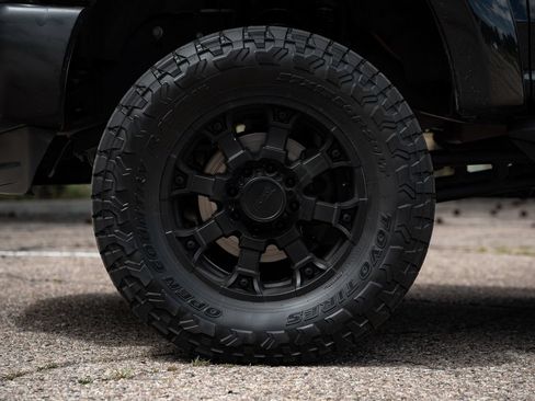 Used 2019 Ford F250 Lariat w/ Lariat Ultimate Package AWD/4WD image 9