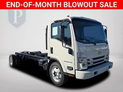 New 2025 Chevrolet Low Cab Forward image 2