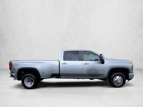 Used 2024 Chevrolet Silverado 3500 LT image 5