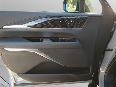 New 2026 Cadillac Escalade IQL Luxury image 27