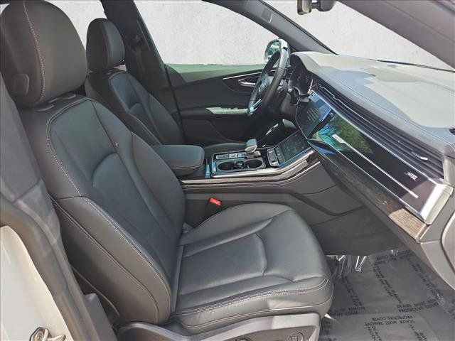 Used 2025 Audi Q8 Premium Plus AWD/4WD image 25
