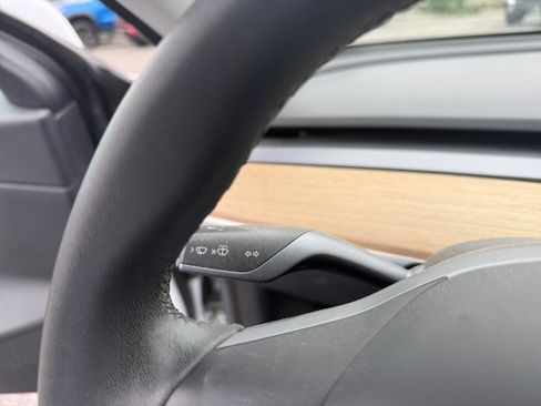 Used 2020 Tesla Model 3 Standard Range Plus RWD image 17