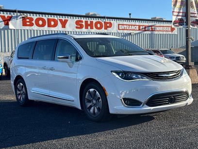 Used 2018 Chrysler Pacifica Limited w/ Advanced Safetytec Group