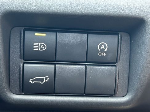 Certified 2024 Toyota Highlander XLE image 24