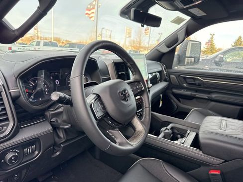 New 2025 RAM 1500 Limited image 16