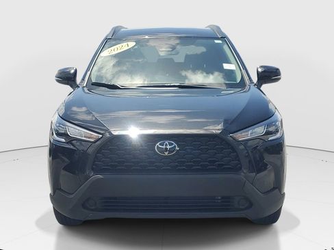 Used 2024 Toyota Corolla Cross LE FWD image 2