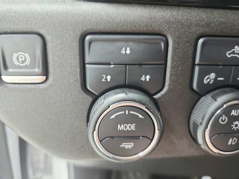 Used 2025 Chevrolet Silverado 2500 LT AWD/4WD image 26