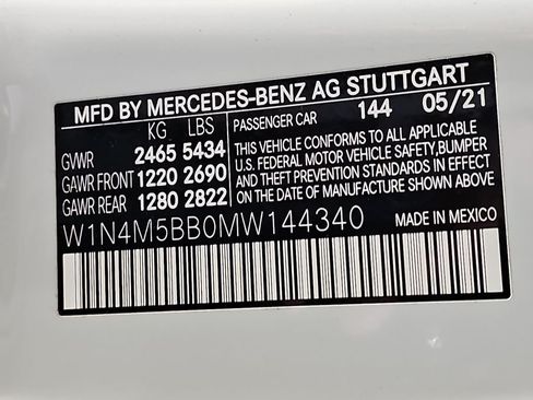 Used 2021 Mercedes-Benz GLB 35 AMG 4MATIC w/ Premium Package image 37