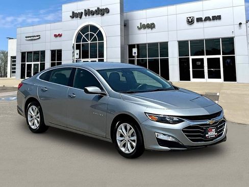 Used 2024 Chevrolet Malibu LT FWD image 1