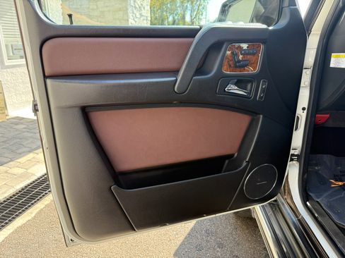 Used 2013 Mercedes-Benz G 550 image 27