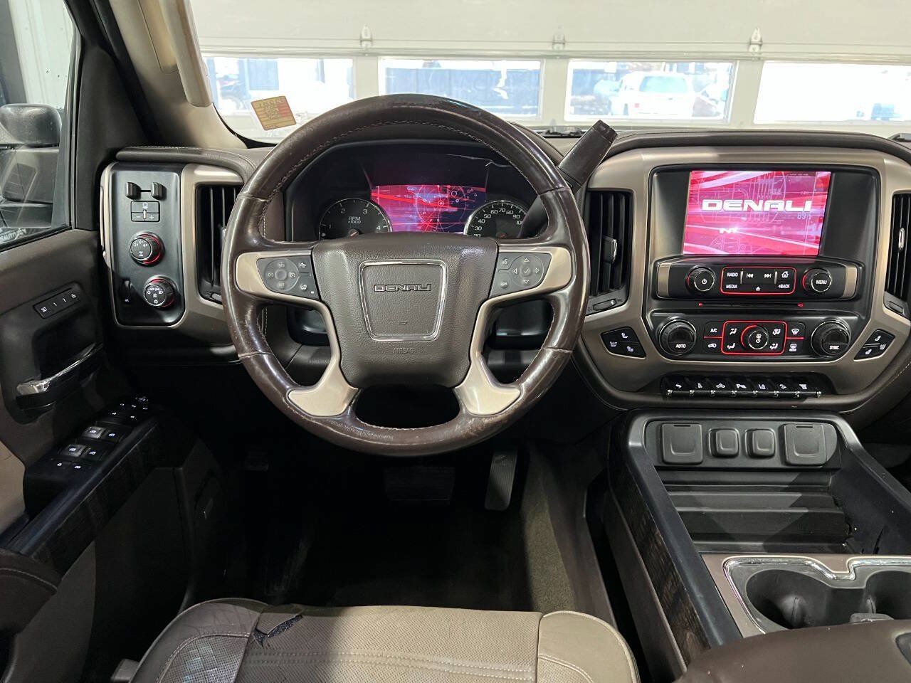 Used 2015 GMC Sierra 2500 Denali w/ Duramax Plus Package AWD/4WD image 9