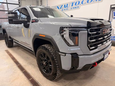 Used 2025 GMC Sierra 2500 AT4 w/ AT4 Premium Plus Package image 2