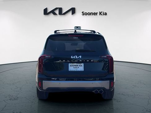 Used 2024 Kia Telluride S FWD image 5