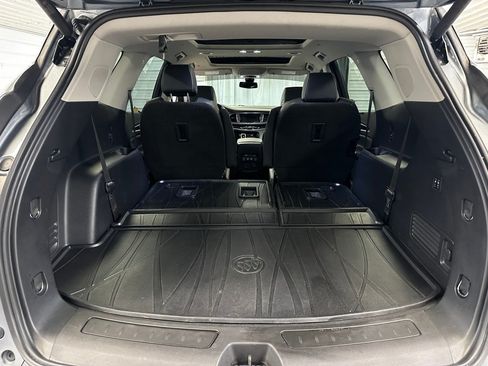 Used 2020 Buick Enclave Avenir w/ Avenir Technology Package AWD/4WD image 28