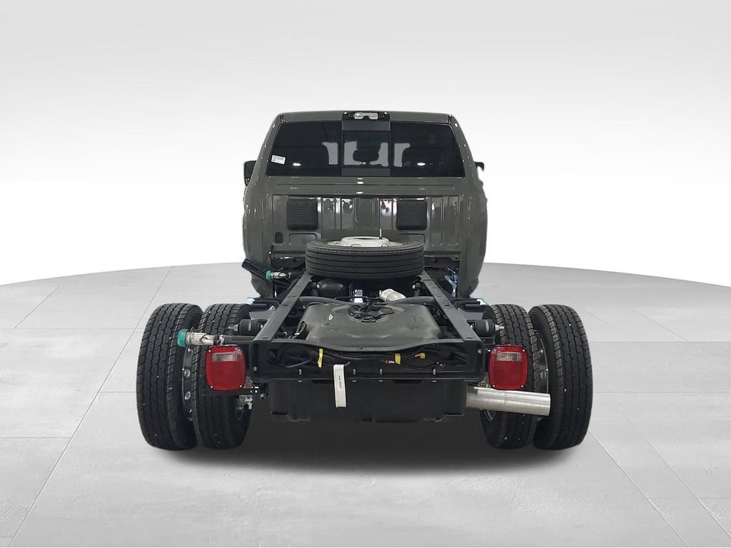 New 2026 RAM 5500 Tradesman AWD/4WD image 4