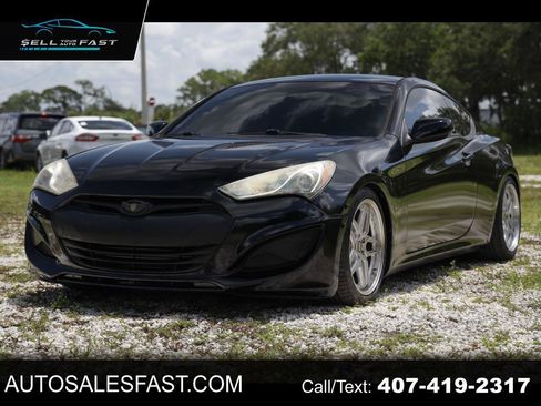 Used 2013 Hyundai Genesis 2.0T RWD image 1
