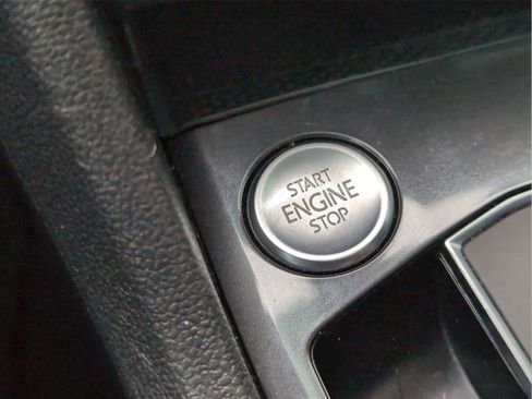 Used 2020 Volkswagen Tiguan SEL image 27