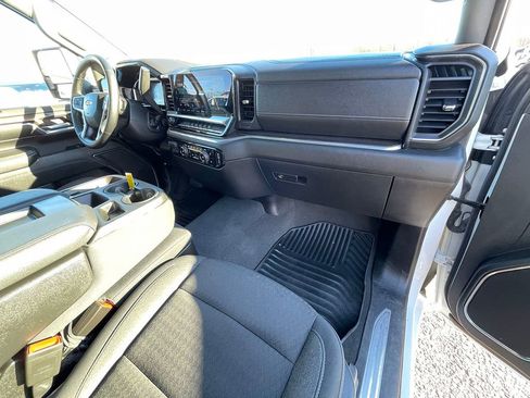 Used 2024 Chevrolet Silverado 2500 LT image 20