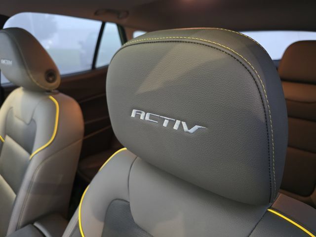 Certified 2024 Chevrolet Trax ACTIV w/ Sunroof Package FWD image 26