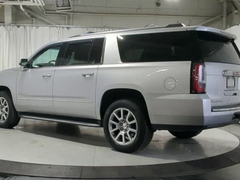 Used 2020 GMC Yukon XL Denali w/ Open Road Package AWD/4WD image 8