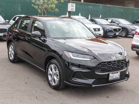 Used 2025 Honda HR-V LX image 3