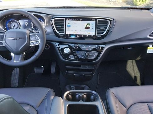 New 2026 Chrysler Voyager LX image 13