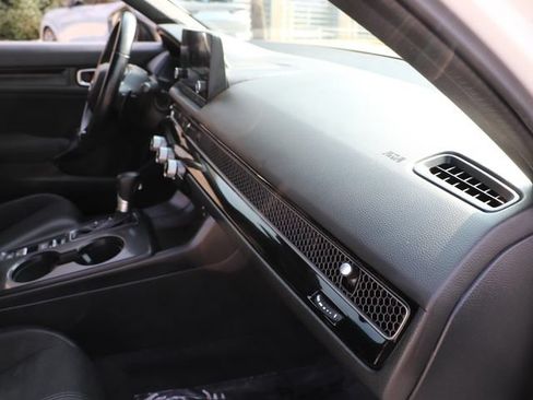 Used 2022 Honda Civic Sport image 11