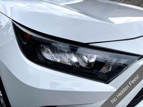 Used 2019 Toyota RAV4 LE w/ All Weather Liner Package AWD/4WD image 26