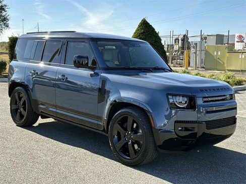 New 2026 Land Rover Defender 110 X-Dynamic SE image 7