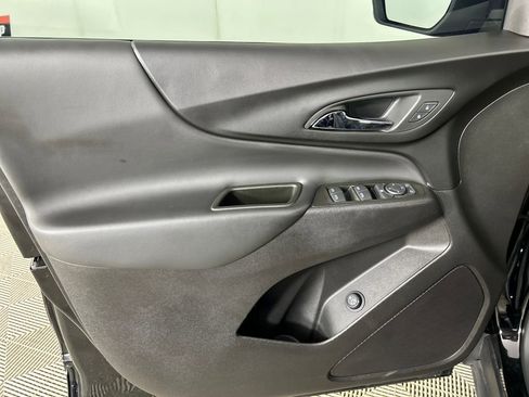 Used 2024 Chevrolet Equinox LT image 11