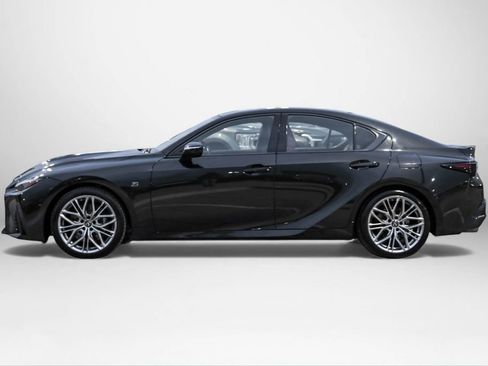 Used 2022 Lexus IS 500 image 9