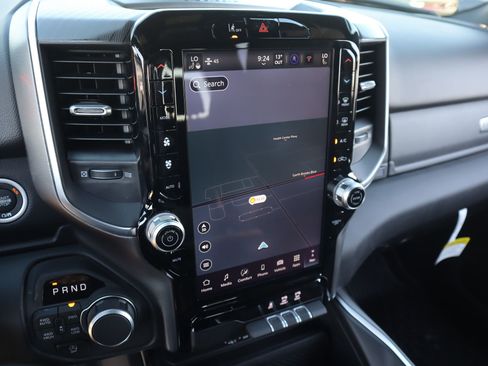 New 2026 RAM 1500 4x4 Crew Cab image 7