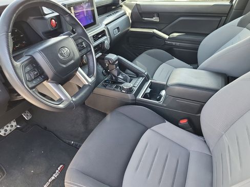 Used 2024 Toyota Tacoma TRD Sport AWD/4WD image 11