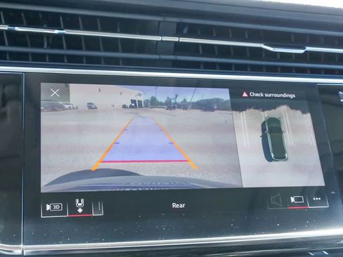 Used 2023 Audi Q7 3.0T Premium Plus image 24