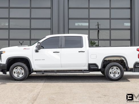 Used 2022 Chevrolet Silverado 2500 W/T w/ WT Convenience Package AWD/4WD image 4