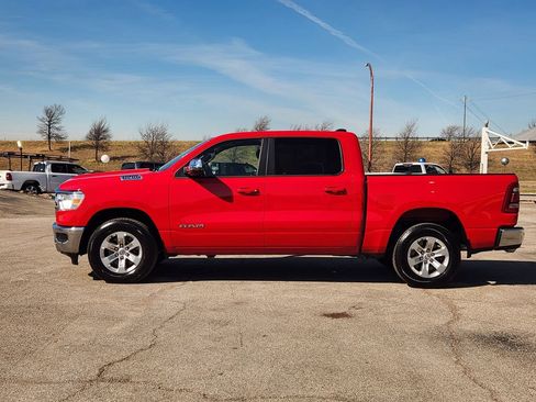 Used 2024 RAM 1500 Laramie AWD/4WD image 4